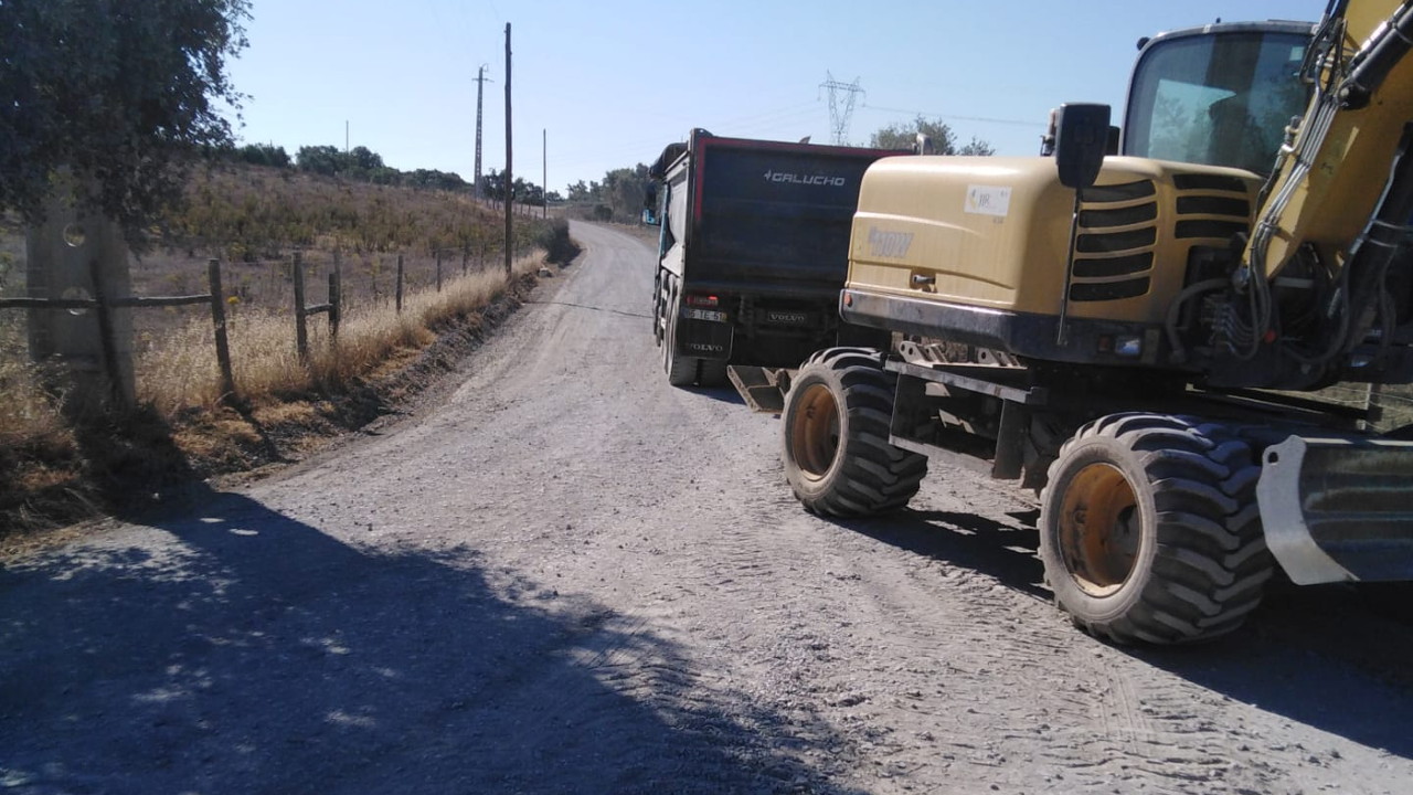 Requalificação de caminhos rurais em S. Bartolomeu da Serra